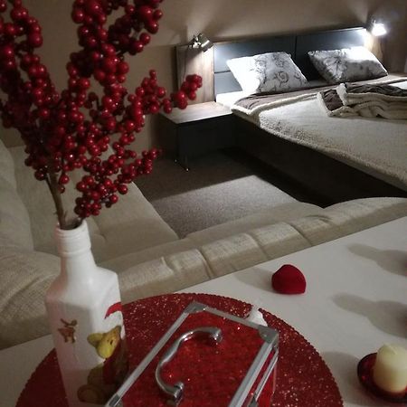 Guest House Uyutnyy Brześć Zewnętrze zdjęcie