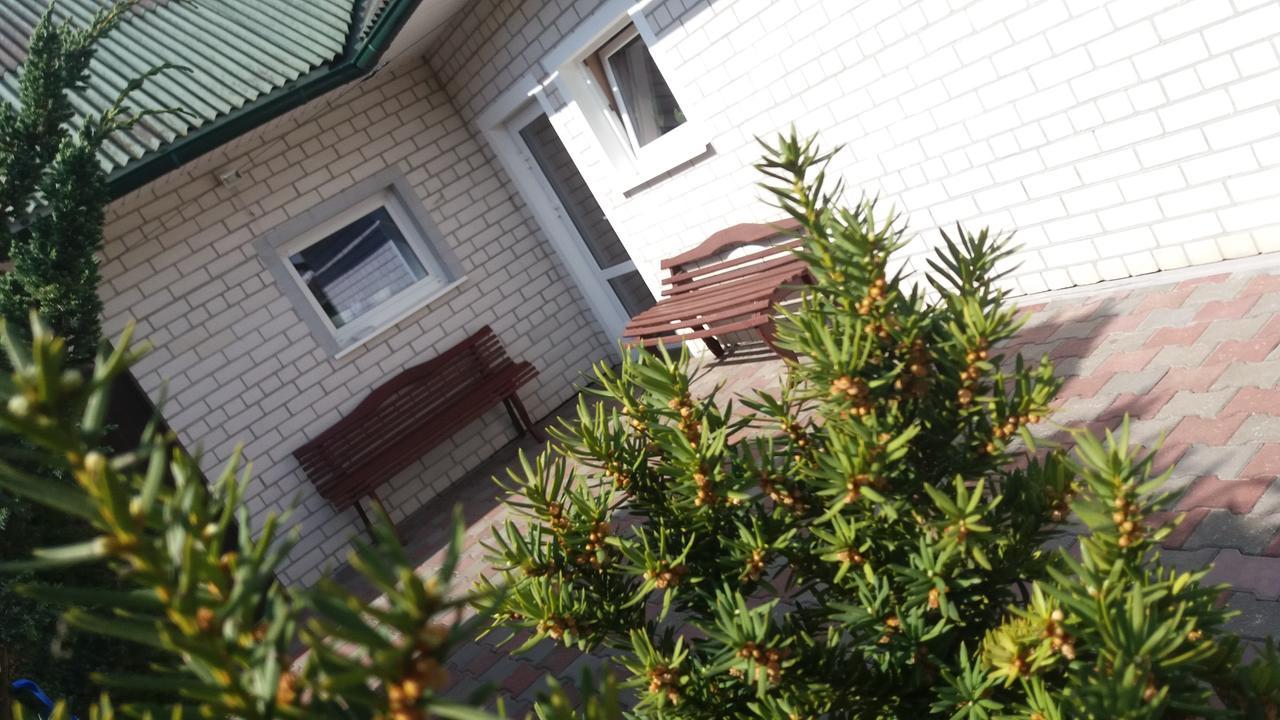 Guest House Uyutnyy Brześć Zewnętrze zdjęcie